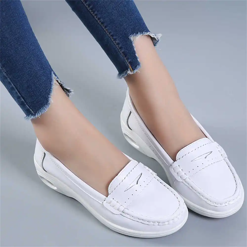 Thick Sole Slipon White Traine - Office Tech Outfits recensie en prijs