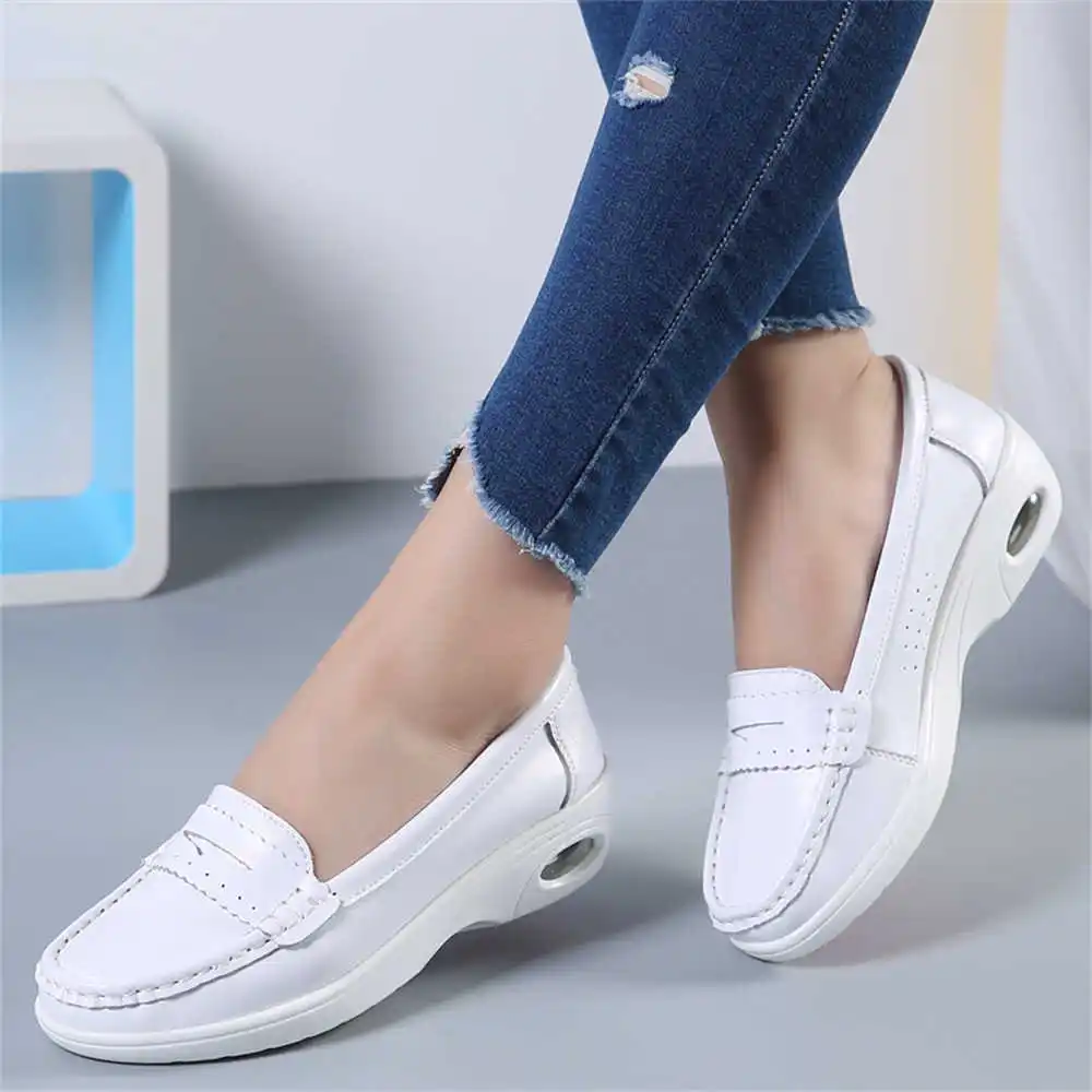 Thick Sole Slipon White Traine - Office Tech Outfits recensie en prijs